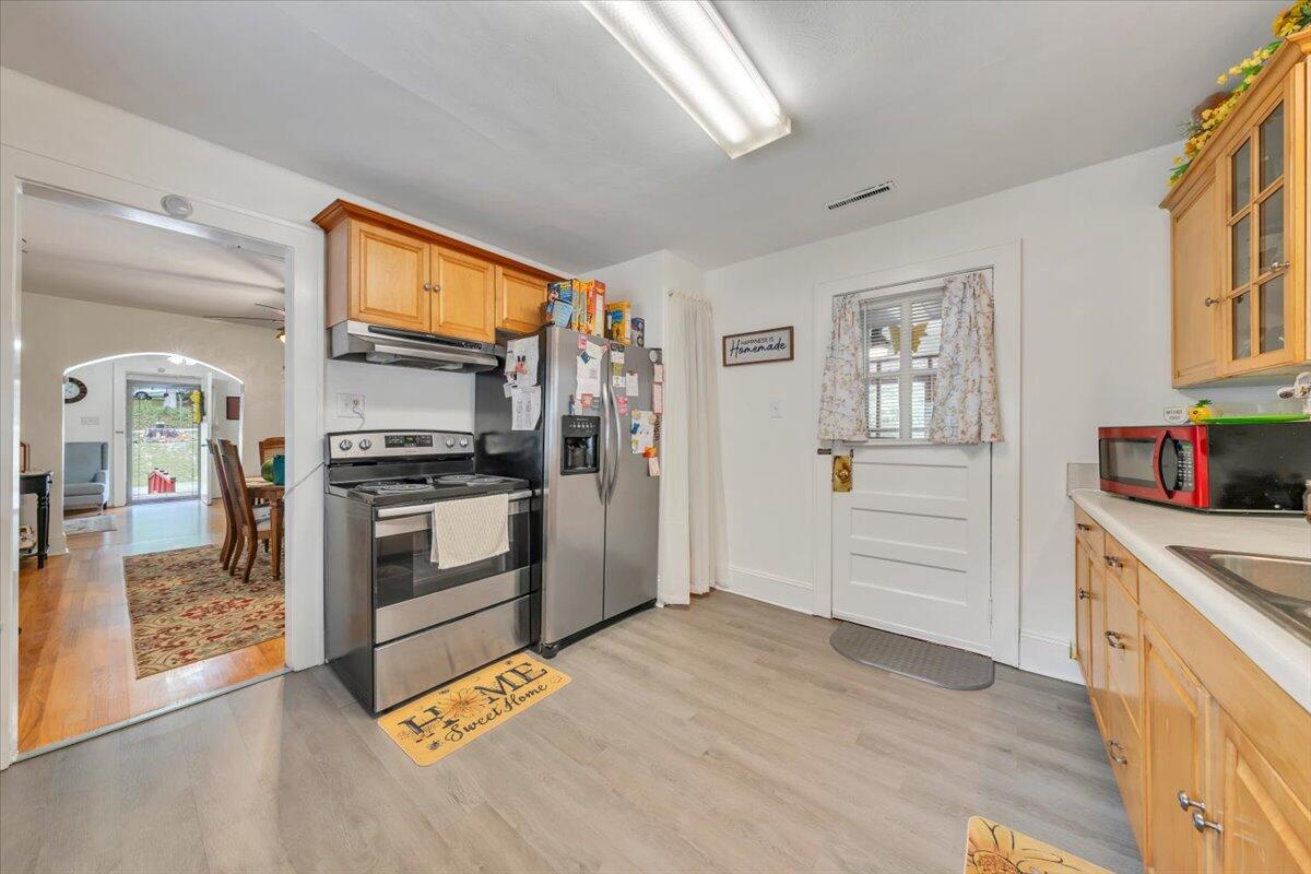 1852 Wildwood Road Salem, VA 24153 - Photo 22 of 48 20-MIB07855