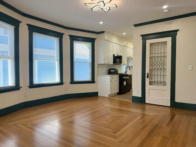 $2,595 | 130 Hubinger Street, Unit 2, New Haven, CT 06511