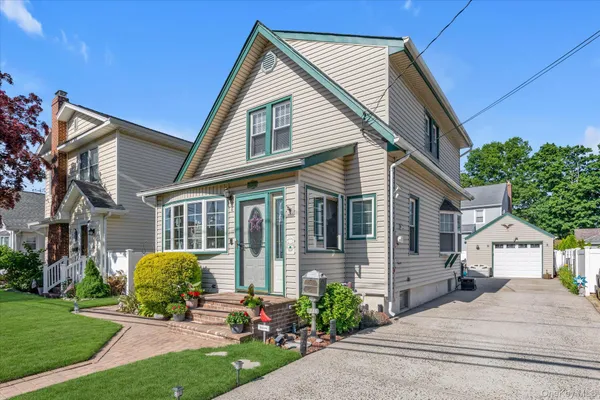 $659,000 | 244 Rolling Street, Malverne, NY 11565