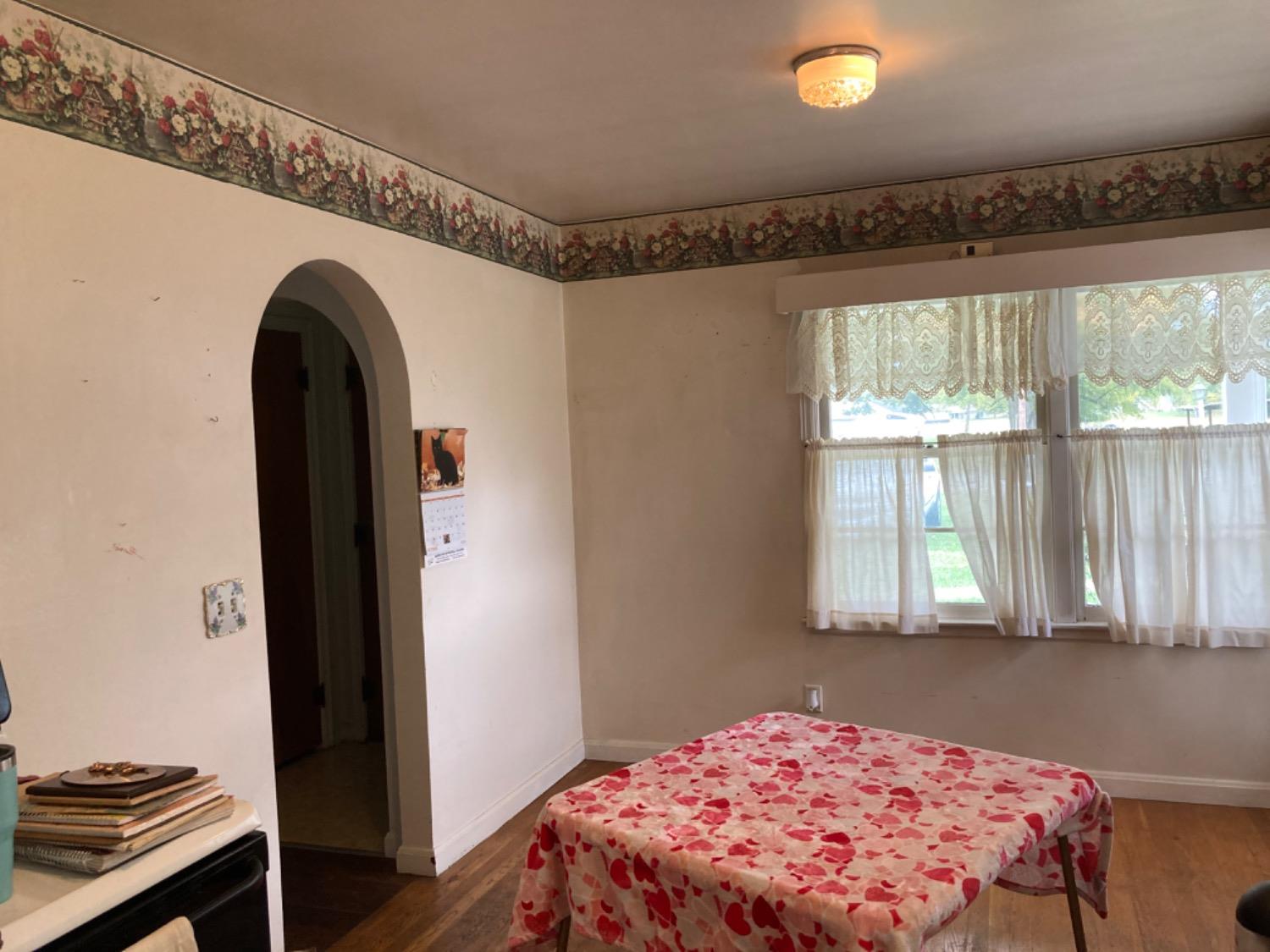 527 5th Street Rising Sun, IN 47040 - Photo 6 of 9
