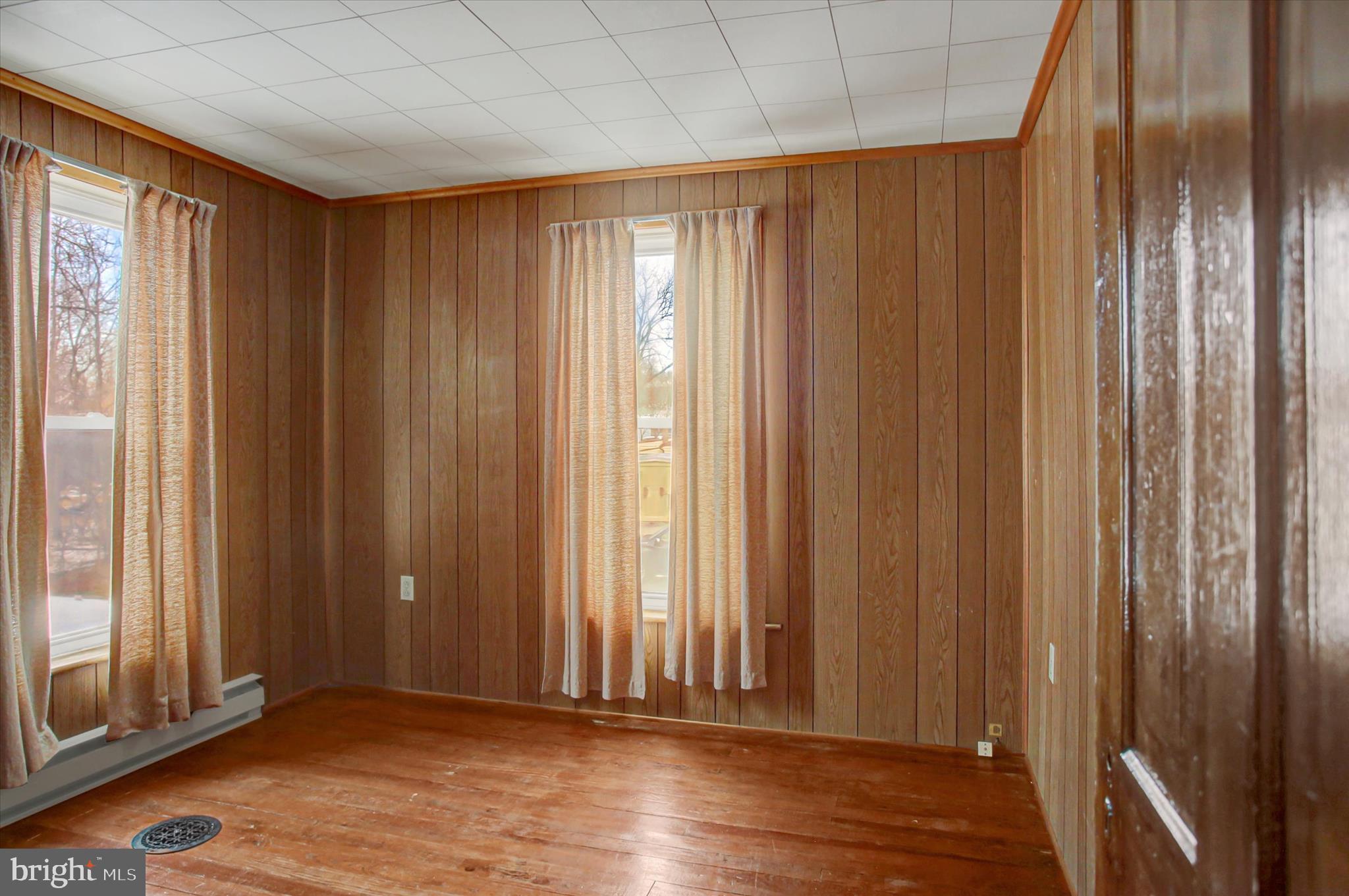 13515 Waterloo Road Waynesboro, PA 17268 - Photo 23 of 42 an empty room with wooden floor