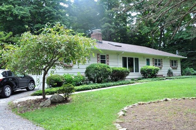 284 Georgetown Road Weston, CT 06883 - Photo 1 of 1 Gallery Image 1