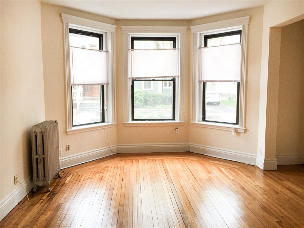 7 Naples Road, Unit 1 Brookline, MA 02446 - Photo 5 of 9