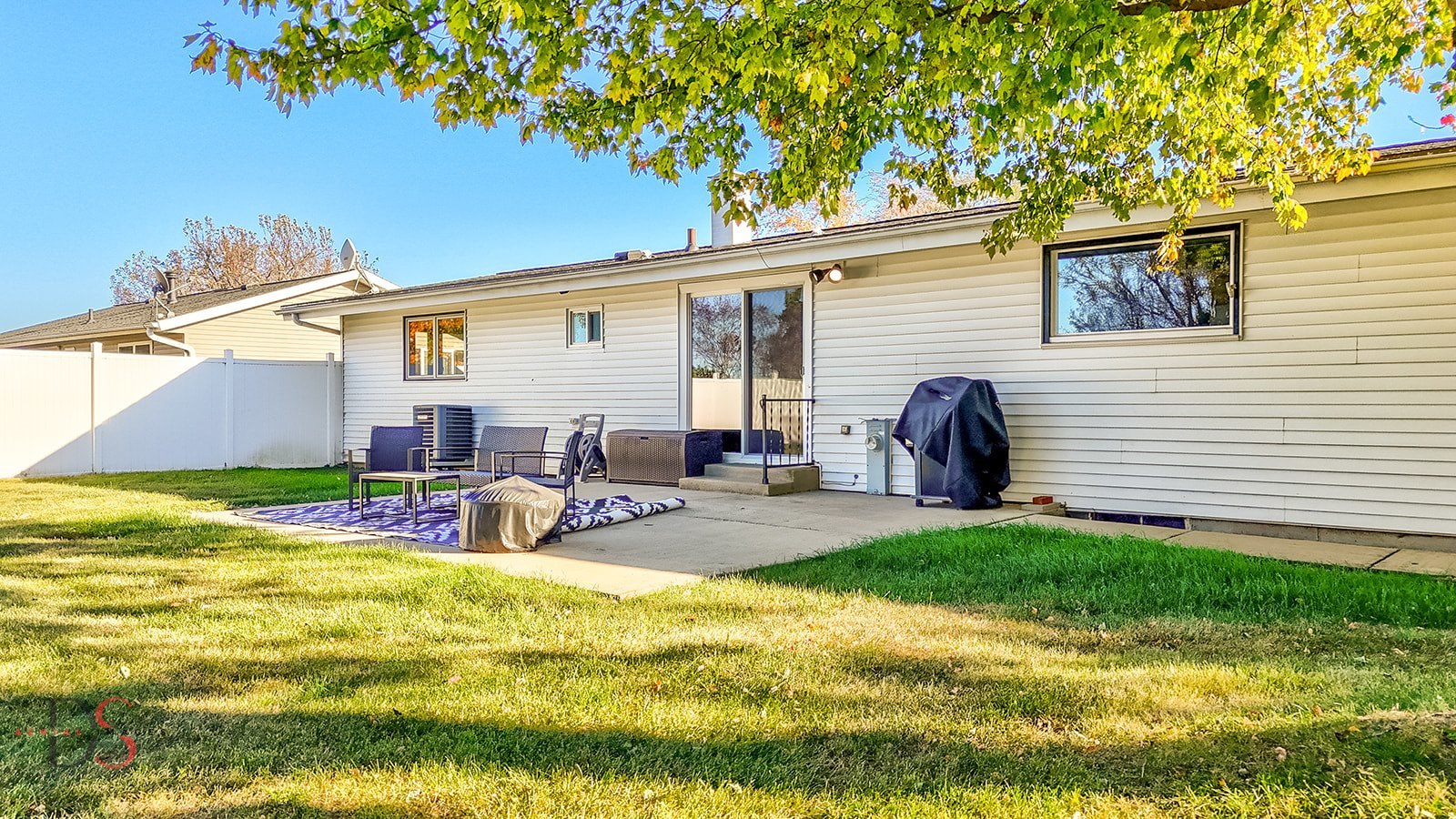 2 Clover Court Grand Ridge, IL 61325 - Photo 18 of 23 a view of a backyard with table and chairs