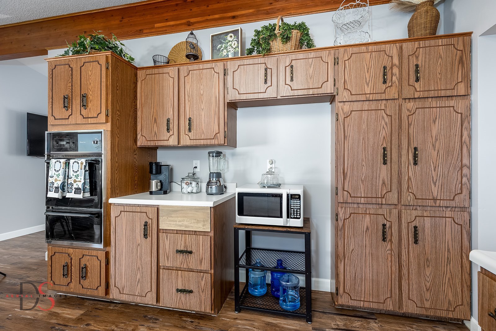 2 Clover Court Grand Ridge, IL 61325 - Photo 5 of 23 a kitchen with cabinets and appliances
