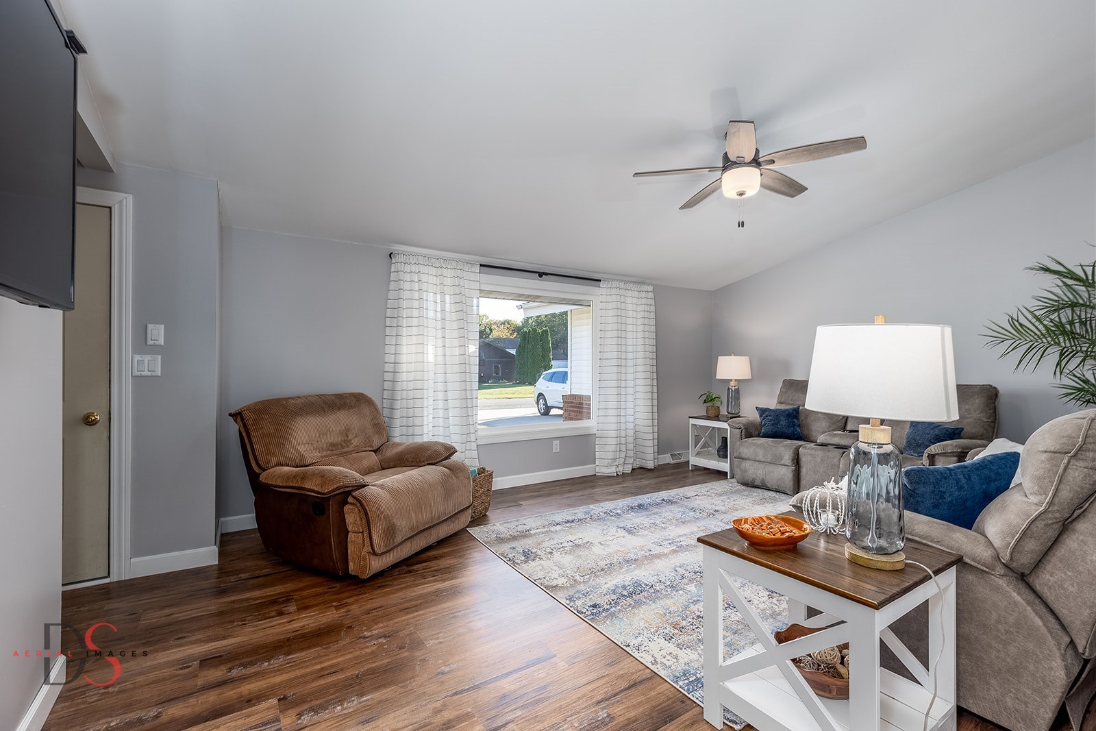 2 Clover Court Grand Ridge, IL 61325 - Photo 7 of 23 a living room with furniture and a wooden floor