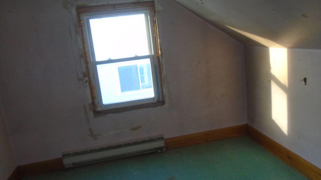 72 Yeaton Street Waterville, ME 04901 - Photo 11 of 18 11 2nd flr bedroom 3 v1