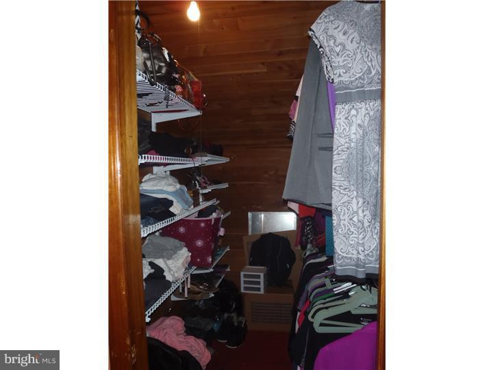 890 Ritz Avenue Hamilton, NJ 08610 - Photo 17 of 18 Walk-in Closet