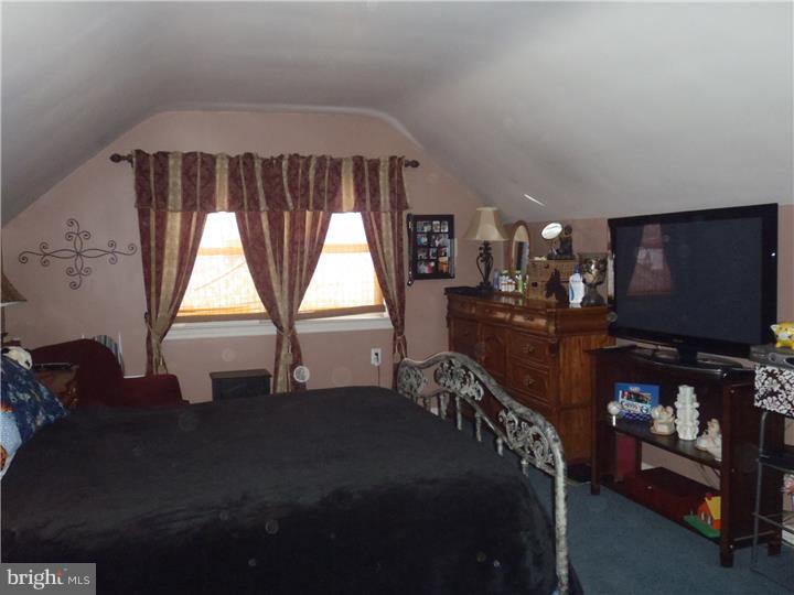 890 Ritz Avenue Hamilton, NJ 08610 - Photo 9 of 18 Bedroom