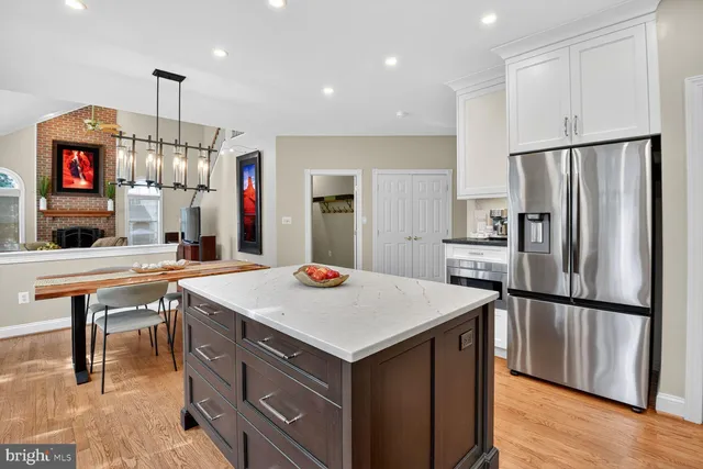 $1,400,000 | 115 Fox Trail Terrace, North Potomac, MD 20878