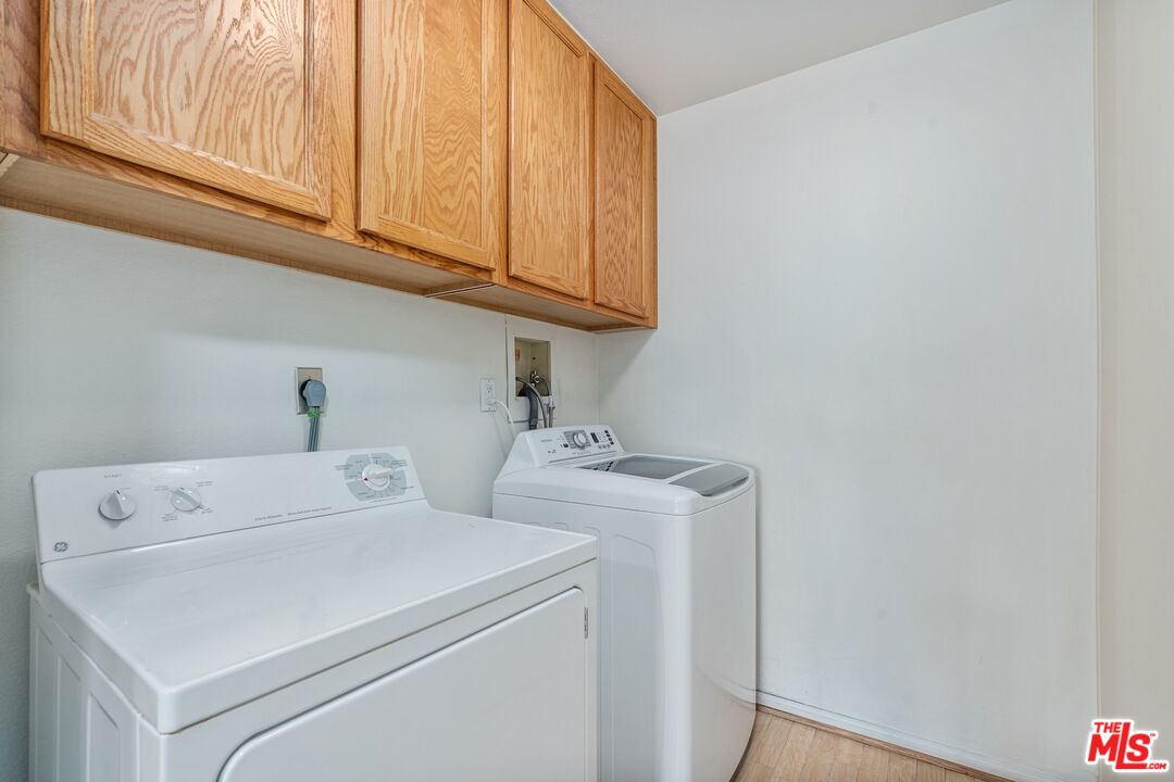 306 Bora Bora Way, Unit 305 Marina del Rey, CA 90292 - Photo 17 of 27