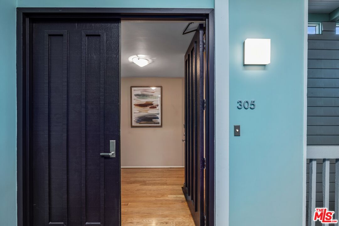 306 Bora Bora Way, Unit 305 Marina del Rey, CA 90292 - Photo 18 of 27