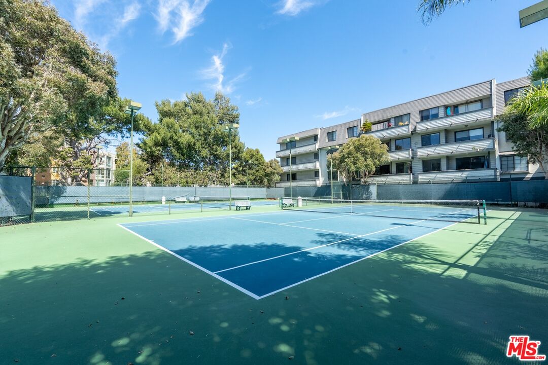 306 Bora Bora Way, Unit 305 Marina del Rey, CA 90292 - Photo 22 of 27