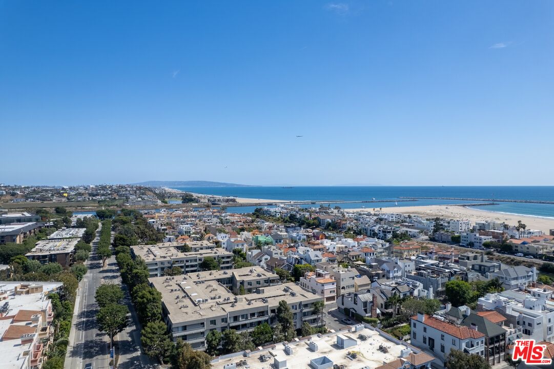 306 Bora Bora Way, Unit 305 Marina del Rey, CA 90292 - Photo 24 of 27