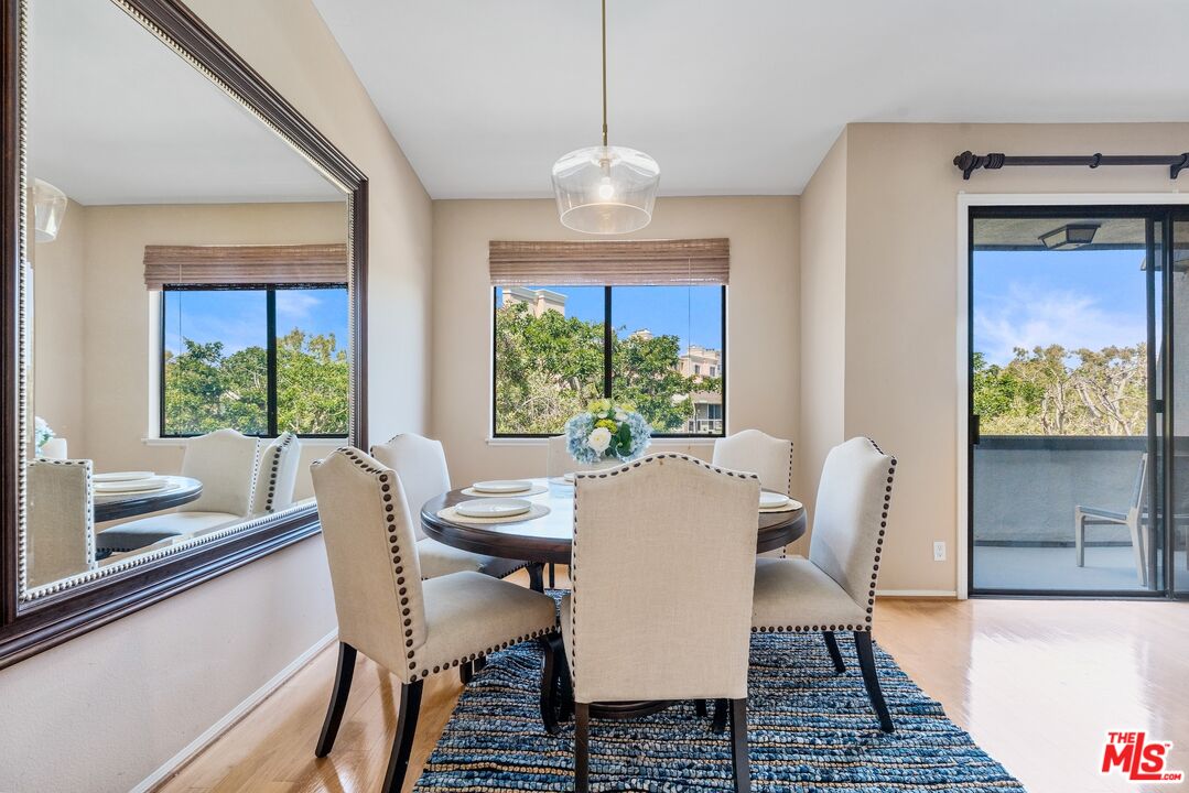 306 Bora Bora Way, Unit 305 Marina del Rey, CA 90292 - Photo 3 of 27