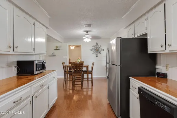 $299,999 | 175 Highway 182, Morgan City, LA 70380