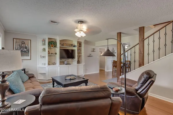 $299,999 | 175 Highway 182, Morgan City, LA 70380