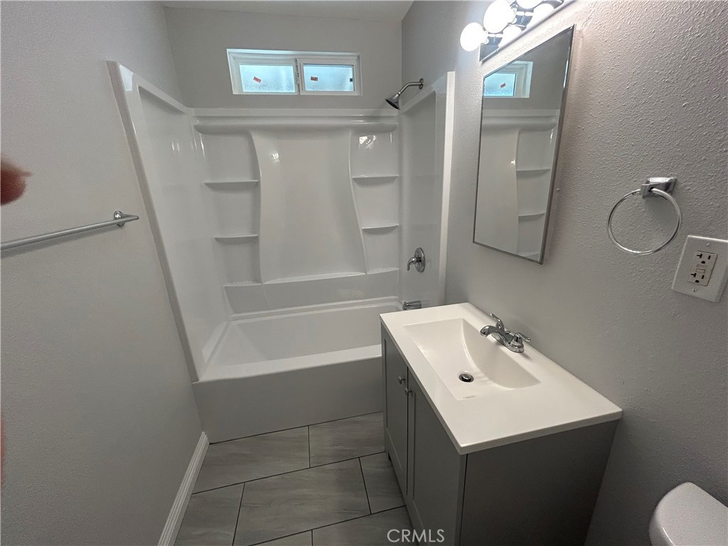 390 East Carter Street Rialto, CA 92376 - Photo 11 of 18