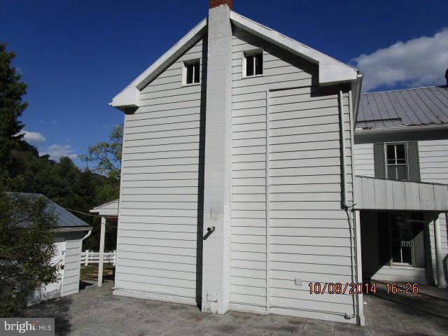 12920 Draper Road Clear Spring, MD 21722 - Photo 4 of 29 Exterior (General)