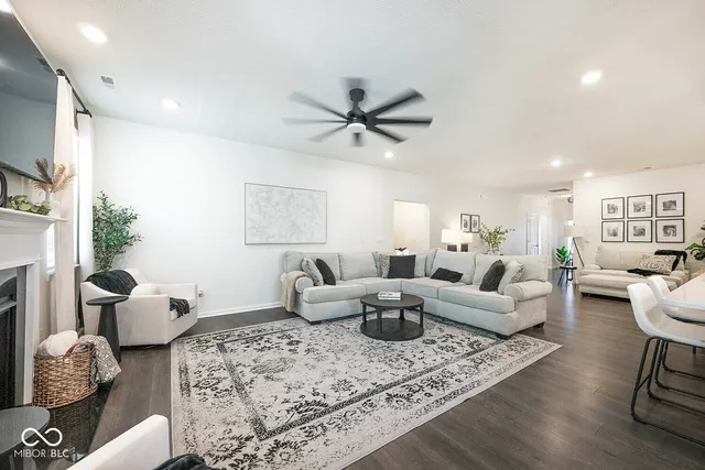 $384,500 | 6890 Ben Riley Court, Plainfield, IN 46168