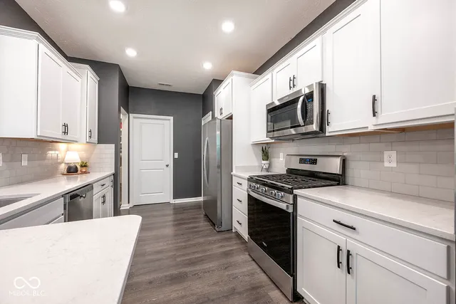 $384,500 | 6890 Ben Riley Court, Plainfield, IN 46168