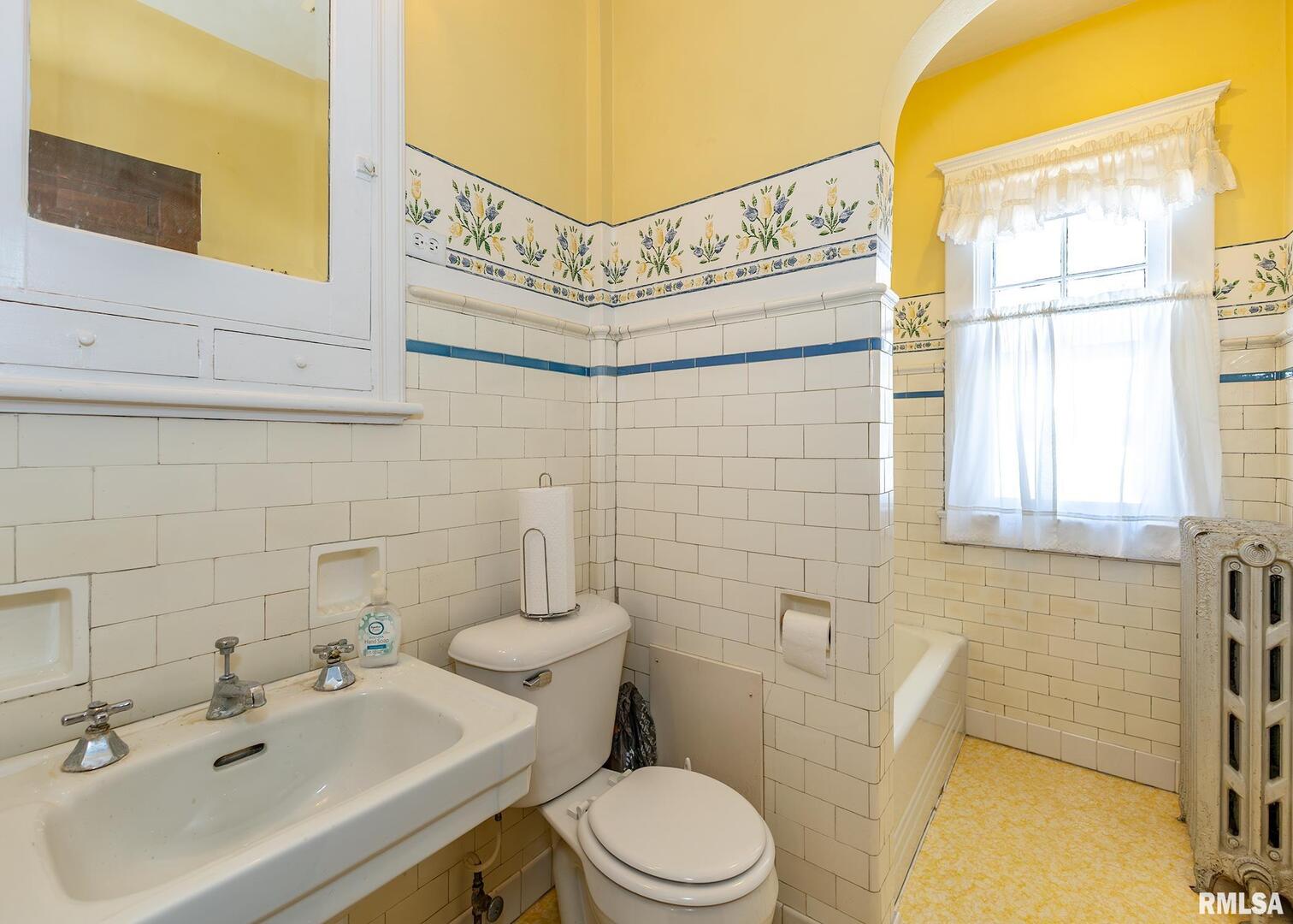 1440 12th Street Moline, IL 61265 - Photo 23 of 65