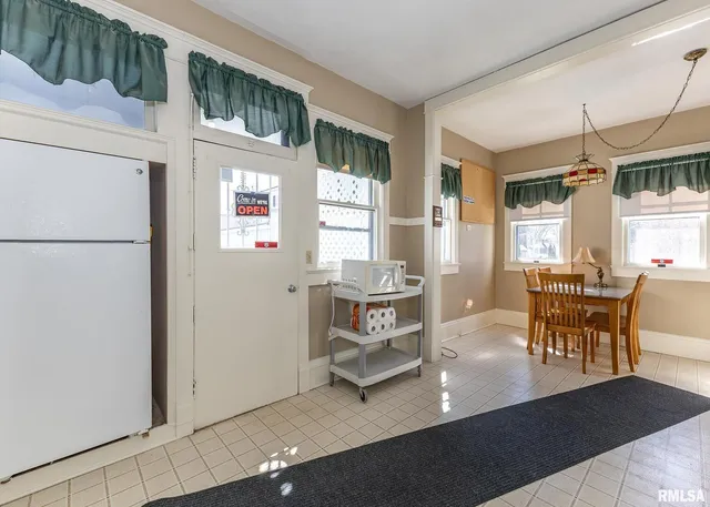 $499,900 | 1440 12th Street, Moline, IL 61265