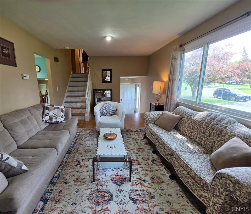 17 Hummingbird Path Clay, NY 13090 - Photo 8 of 31