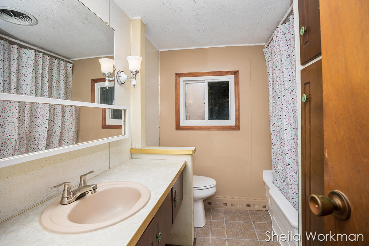 1380 Barber Road Hastings, MI 49058 - Photo 13 of 20 IMG_1012