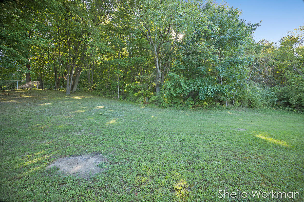1380 Barber Road Hastings, MI 49058 - Photo 17 of 20 IMG_1016