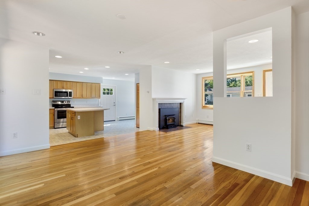 21 Lilian Road Framingham, MA 01701 - Photo 11 of 42 Gallery Image 11
