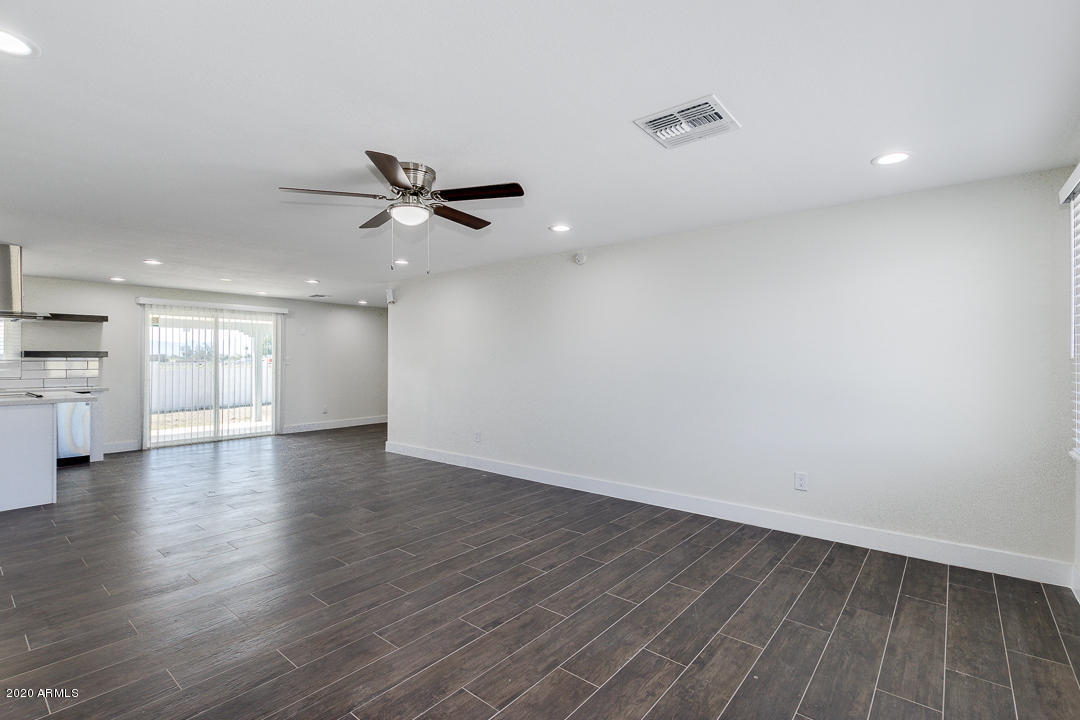 6539 West Coronado Road Phoenix, AZ 85035 - Photo 3 of 26 05-coronado