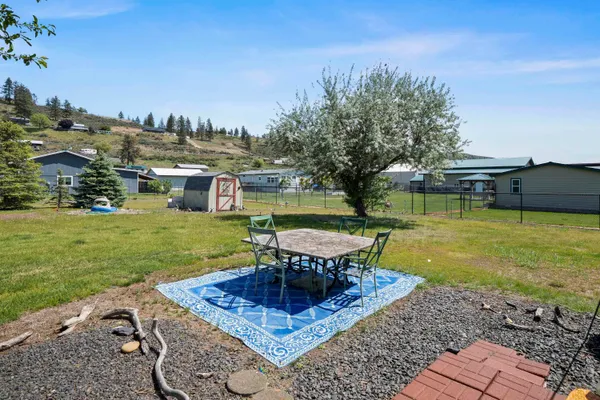 $375,000 | 42010 Quail Run North, Davenport, WA 99122