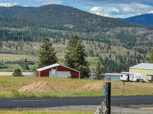 $375,000 | 42010 Quail Run North, Davenport, WA 99122