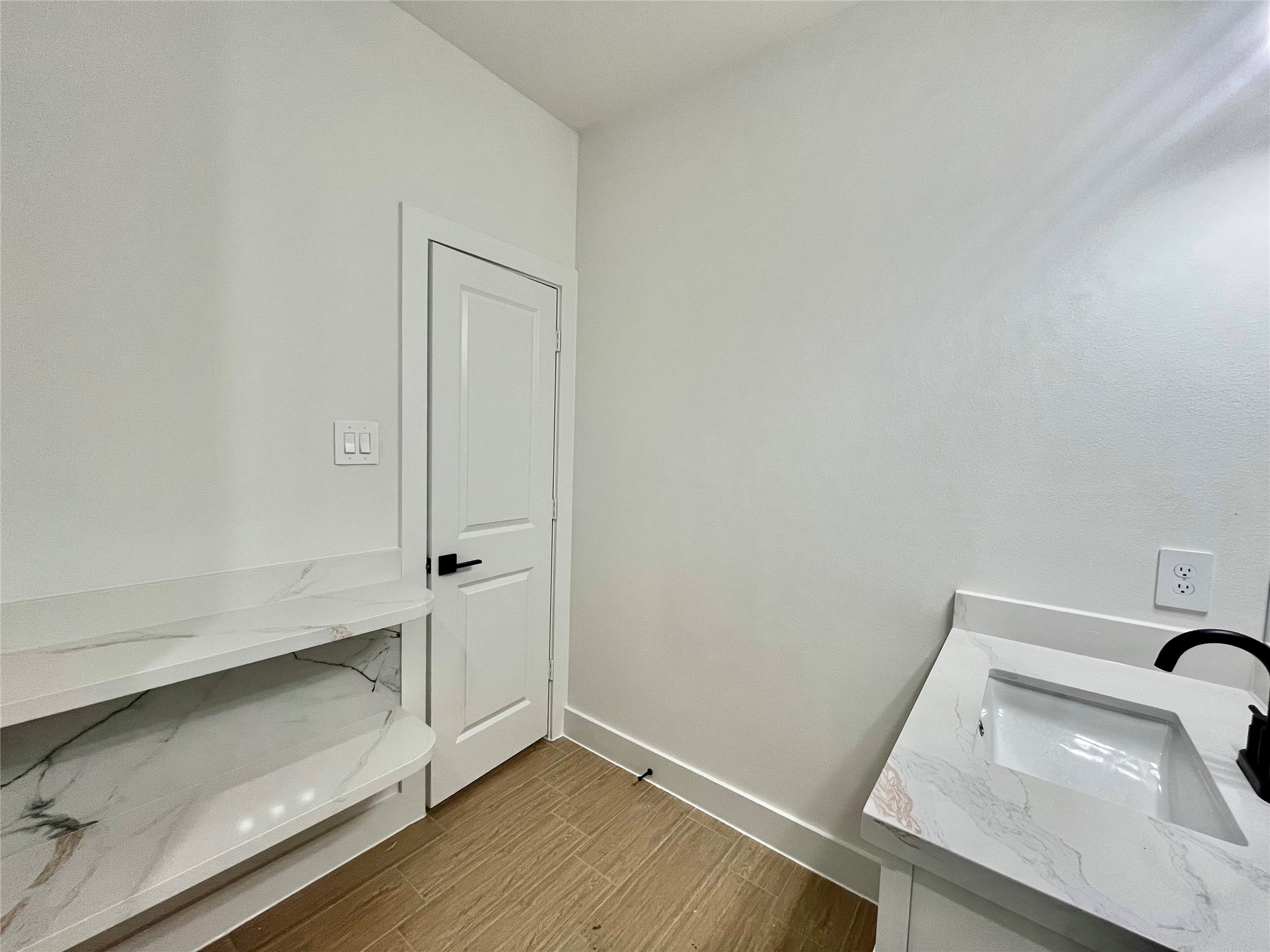 5710 Delmack Street, Unit A Houston, TX 77032 - Photo 19 of 23 Bathroom #2