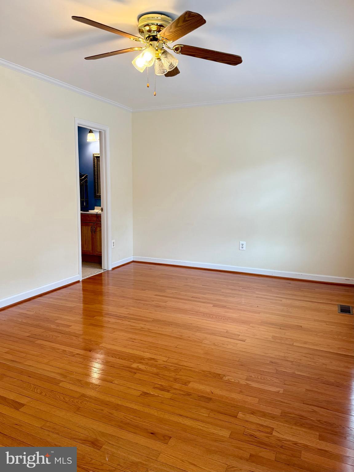6029 Selwood Place Springfield, VA 22152 - Photo 12 of 16 wooden floor in an empty room