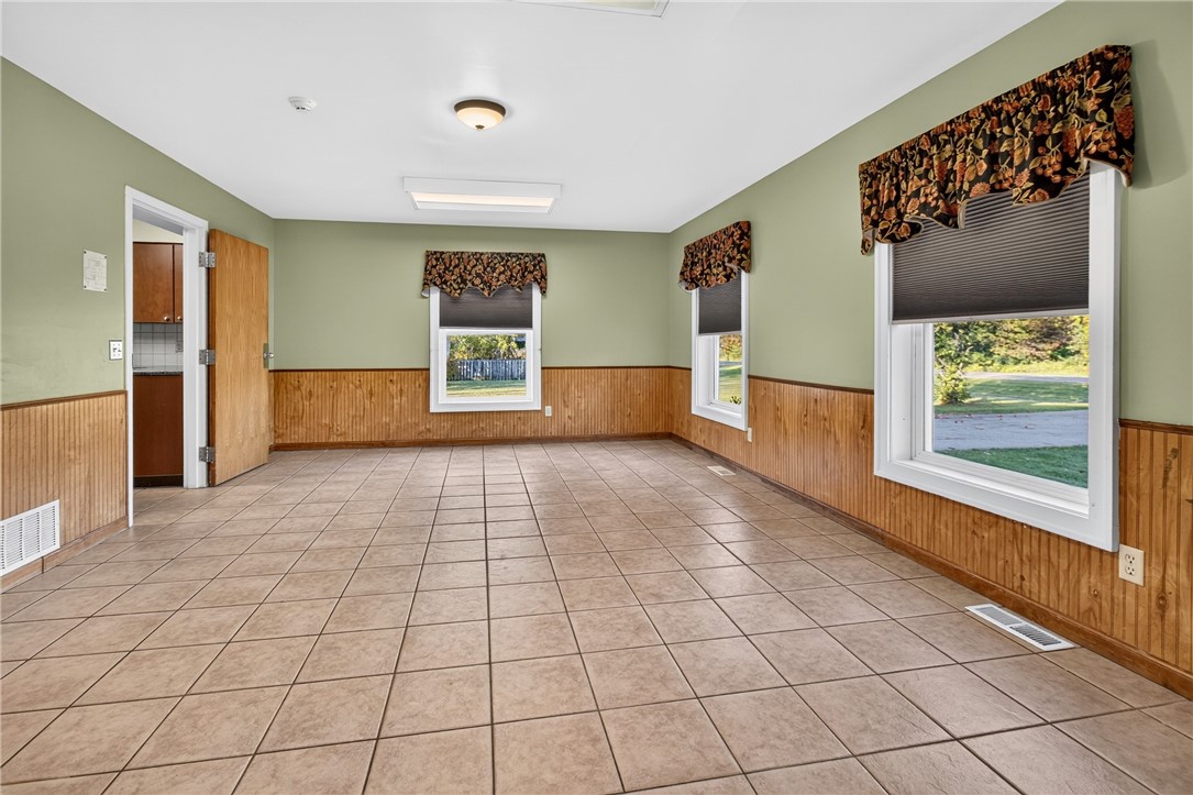 6313 Tuckahoe Road Williamson, NY 14589 - Photo 6 of 49 Gallery Image 6