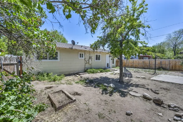 $395,000 | 218 Albany Avenue, Carson City, NV 89703