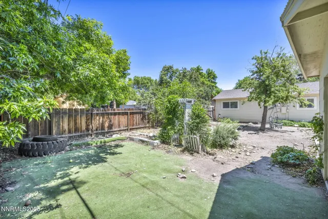 $395,000 | 218 Albany Avenue, Carson City, NV 89703