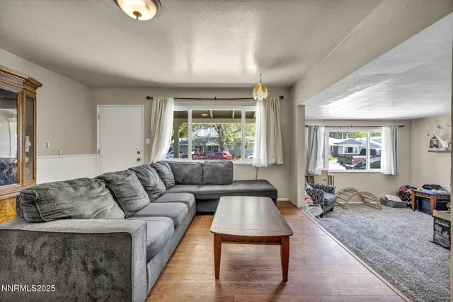 $395,000 | 218 Albany Avenue, Carson City, NV 89703