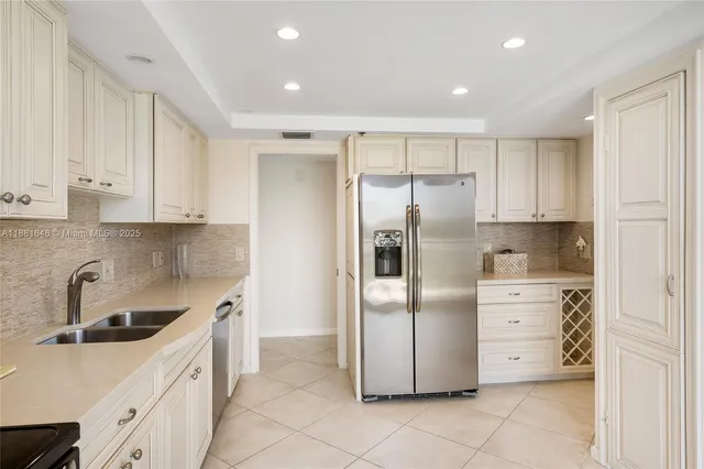 $1,795,000 | 100 South Beach Road, Unit 204, Tequesta, FL 33469