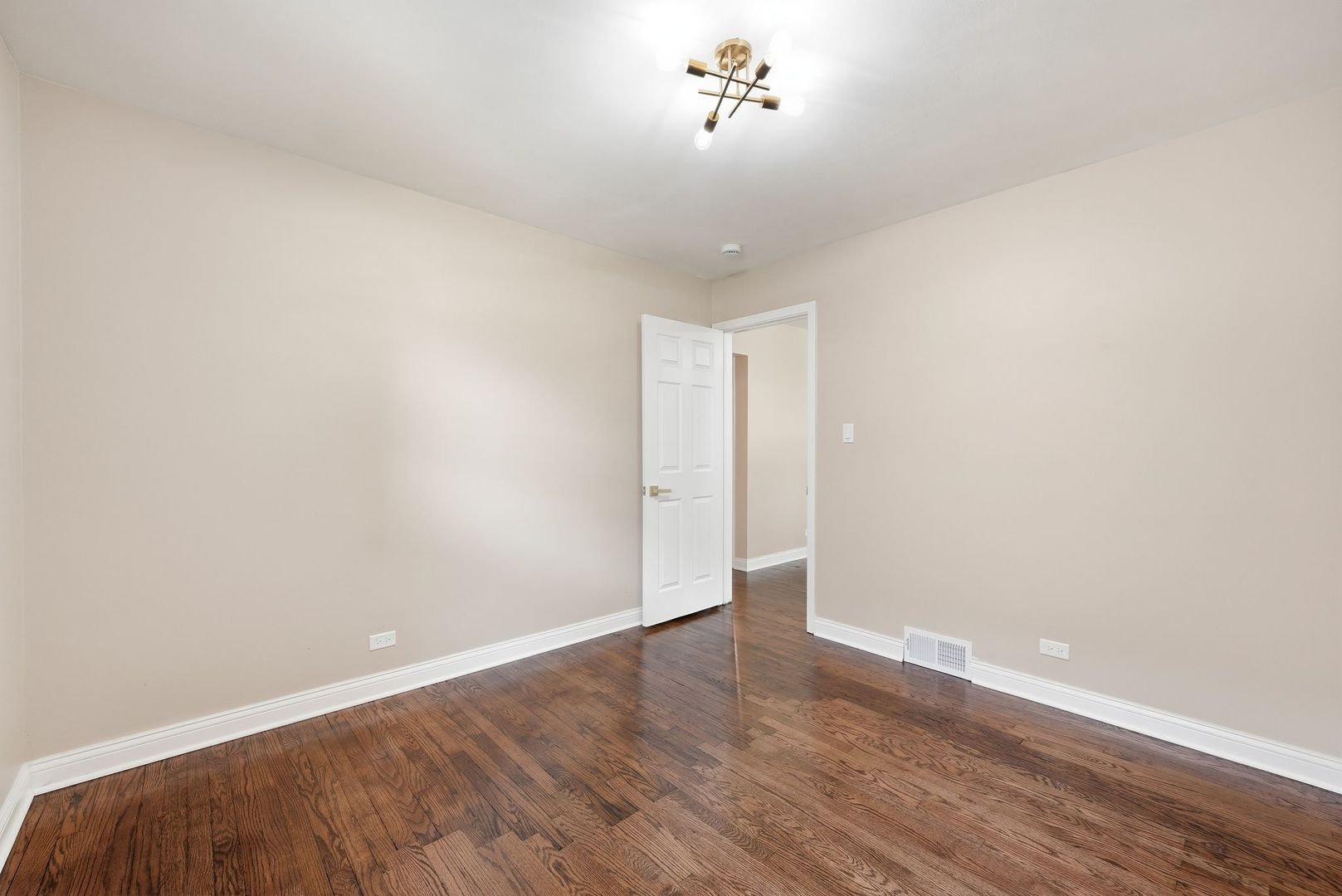 532 Clayton Road Hillside, IL 60162 - Photo 14 of 36