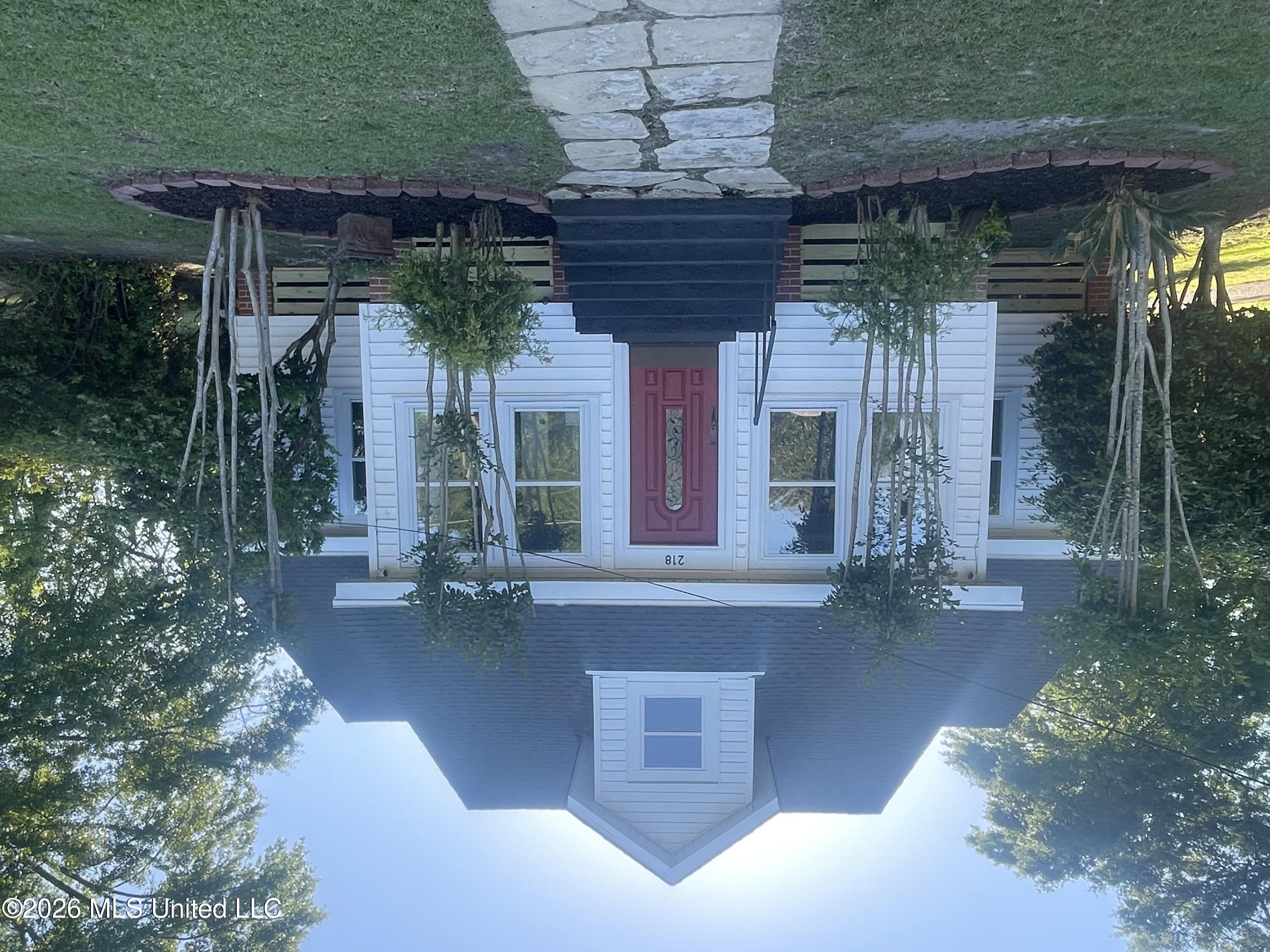 218 Park Street Wiggins, MS 39577 - Photo 1 of 21 front