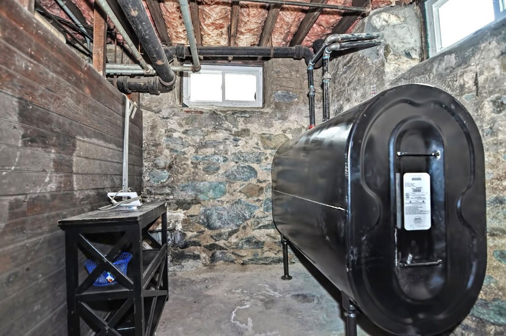 40-42 Mapleton Street Boston, MA 02135 - Photo 4 of 17