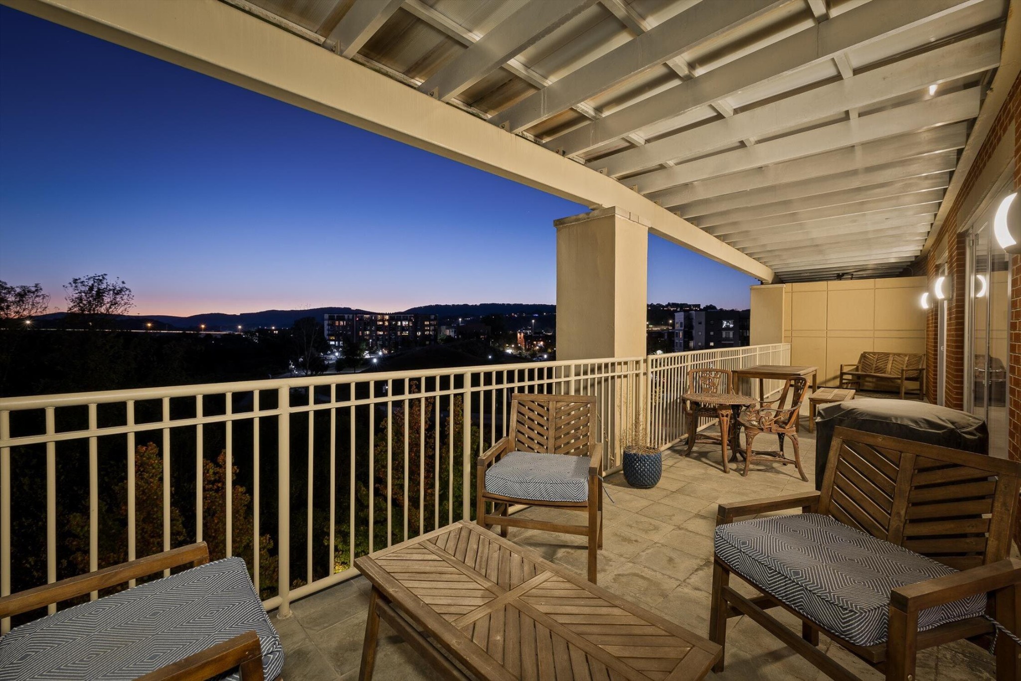 4 Cherokee Blvd., Unit 409 Chattanooga, TN 37405 - Photo 31 of 36 a view of balcony with furniture