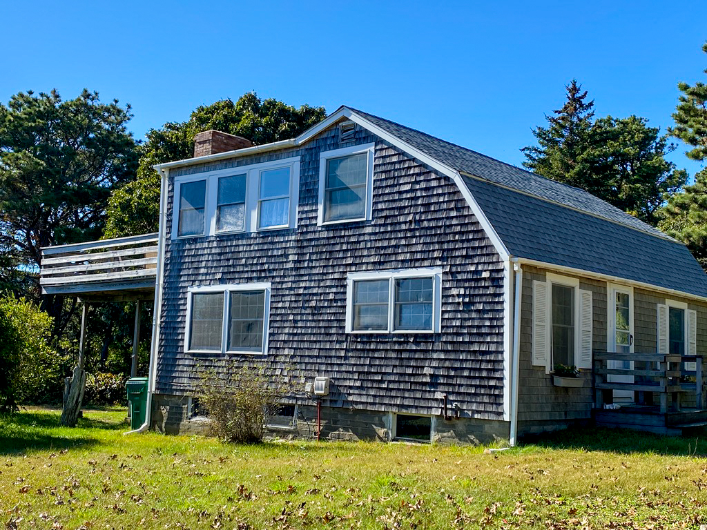 64 Dike Road Edgartown, MA 02539 - Photo 3 of 22