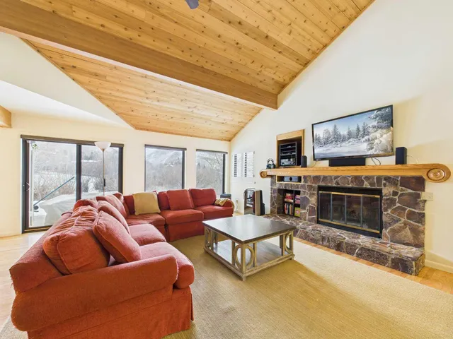 $1,350,000 | 23 Buck Lane, Sun Valley, ID 83353