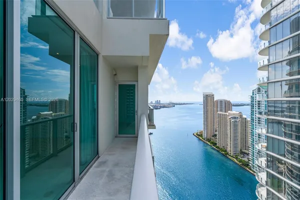 $4,200 | 300 South Biscayne Boulevard, Unit T3702, Miami, FL 33131