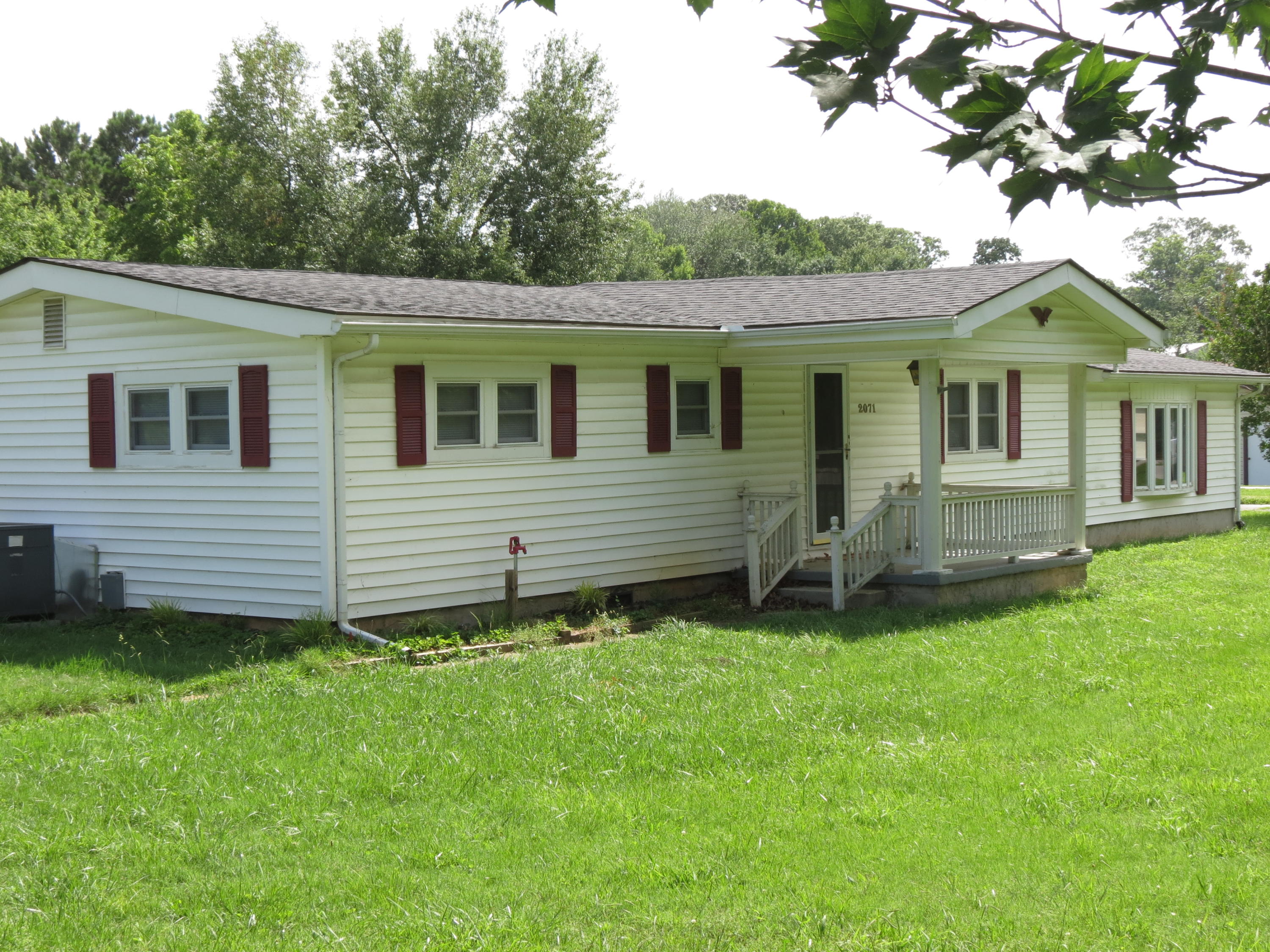 2071 Grey Ridge Road Maryville, TN 37801 - Photo 2 of 29 IMG_3369