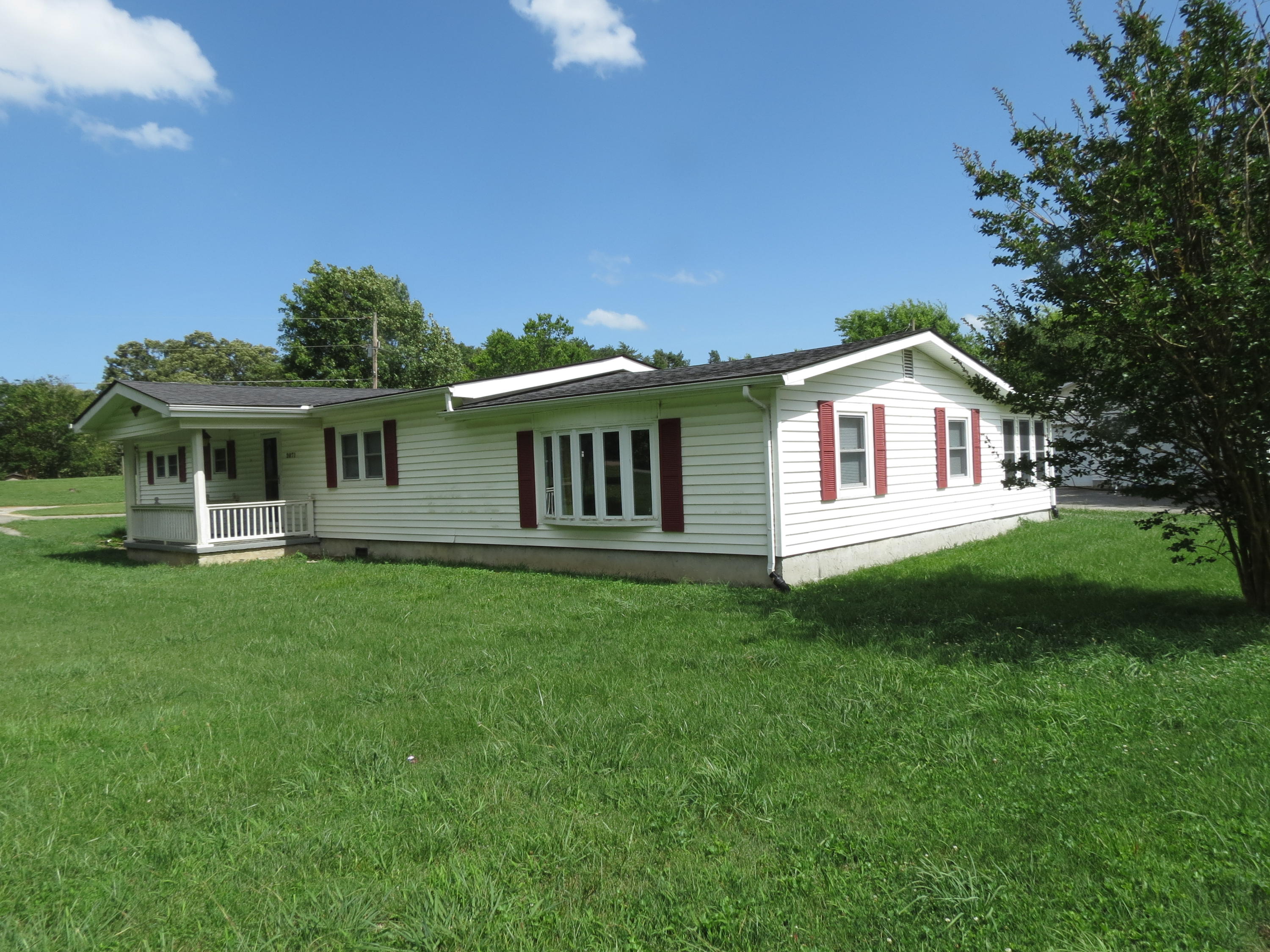 2071 Grey Ridge Road Maryville, TN 37801 - Photo 4 of 29 IMG_3365